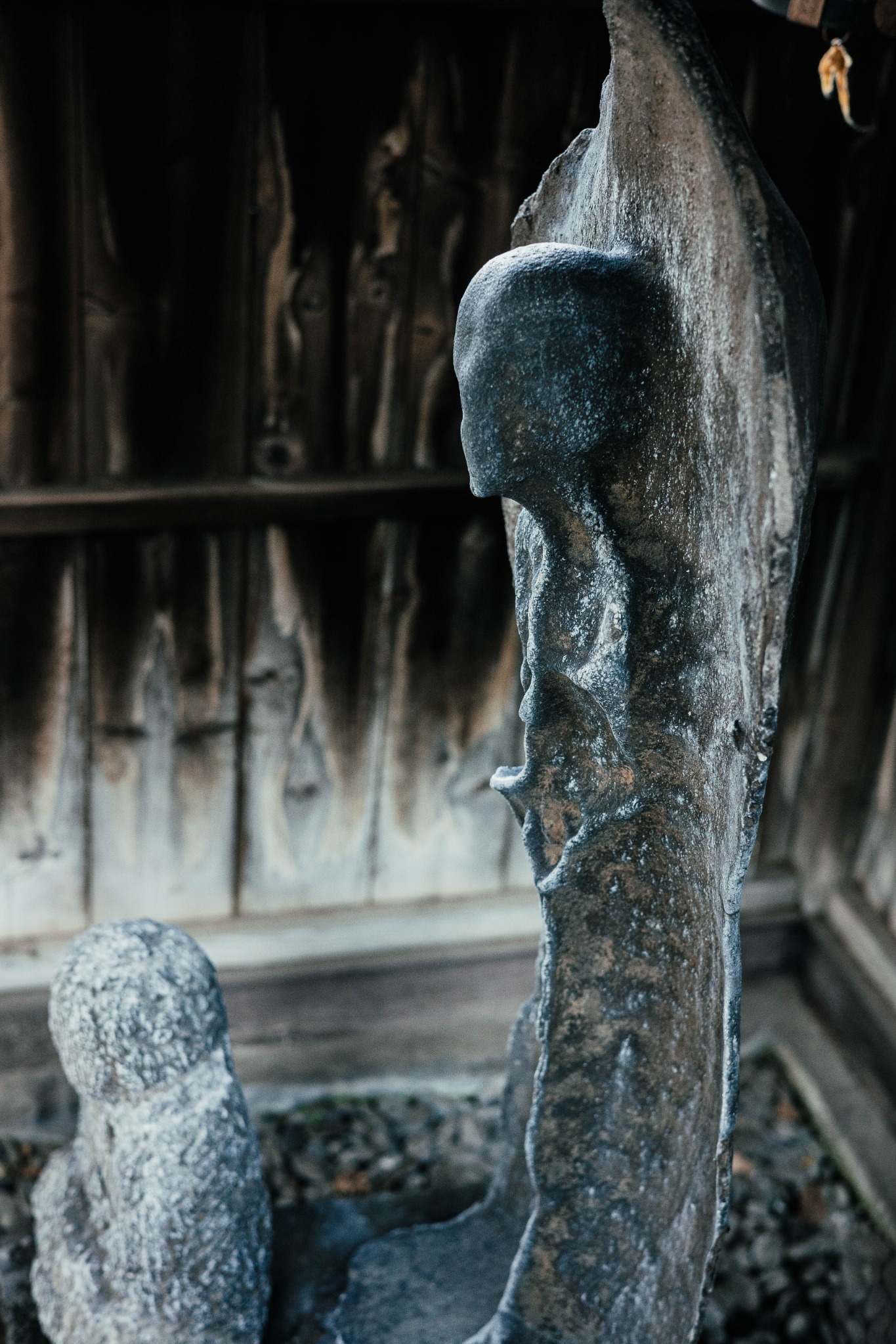 Side view of Yūrei Jizō, showing how little the relief projects from the stone slab.
